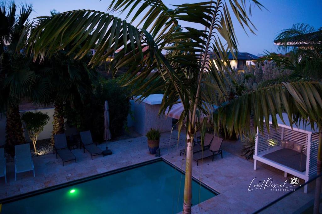 Goudhaen Luxury Private Apartments Jan Thiel Beach エクステリア 写真