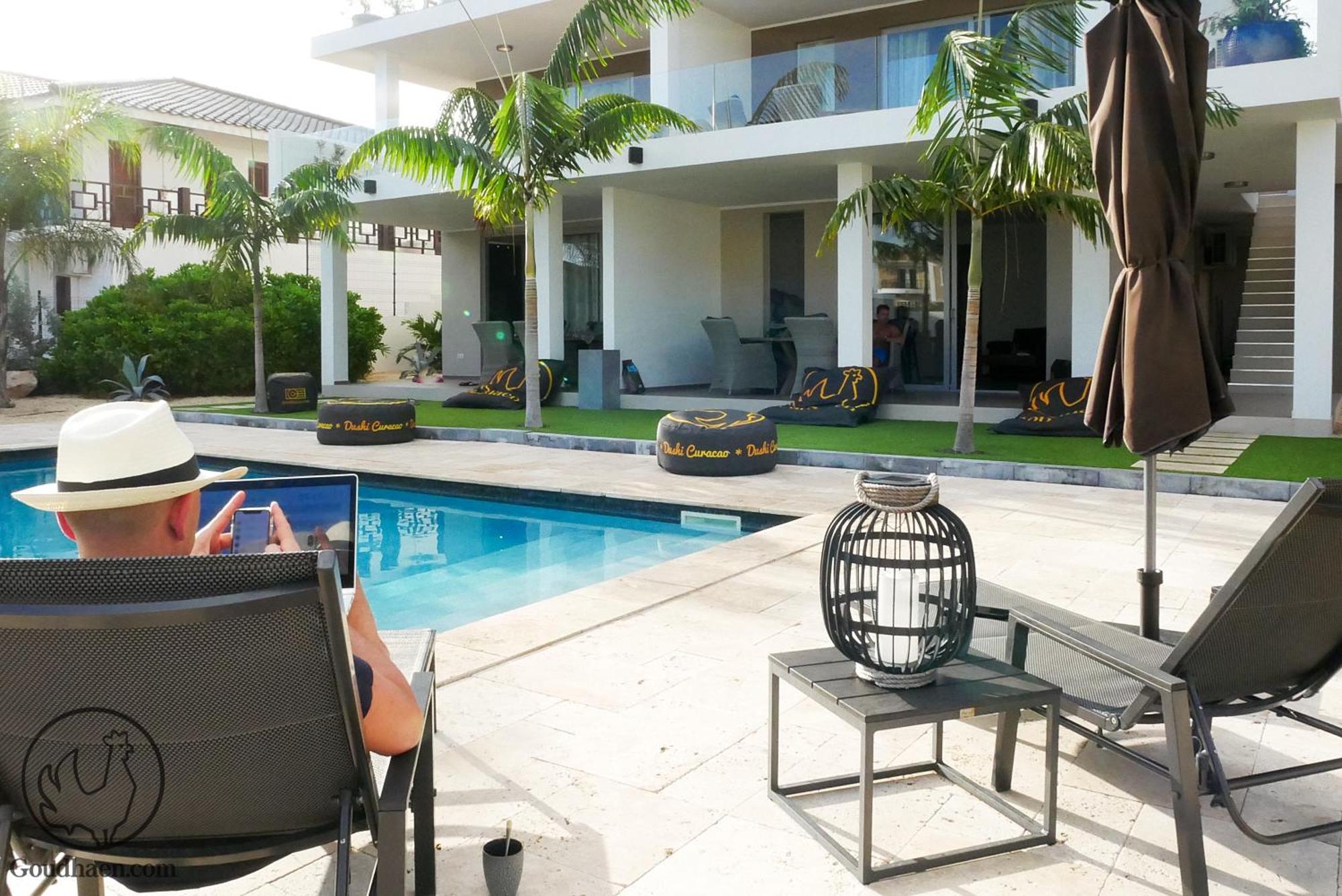 Goudhaen Luxury Private Apartments Jan Thiel Beach エクステリア 写真